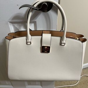 Elegant White Leather Handbag